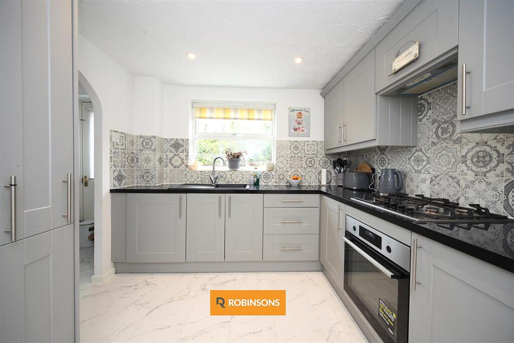 House in Dunstable, Central Bedfordshire - View 4
