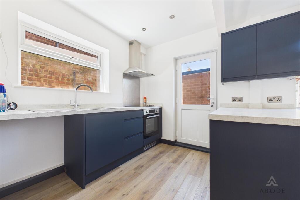 House in Sandwell, West Midlands - View 3