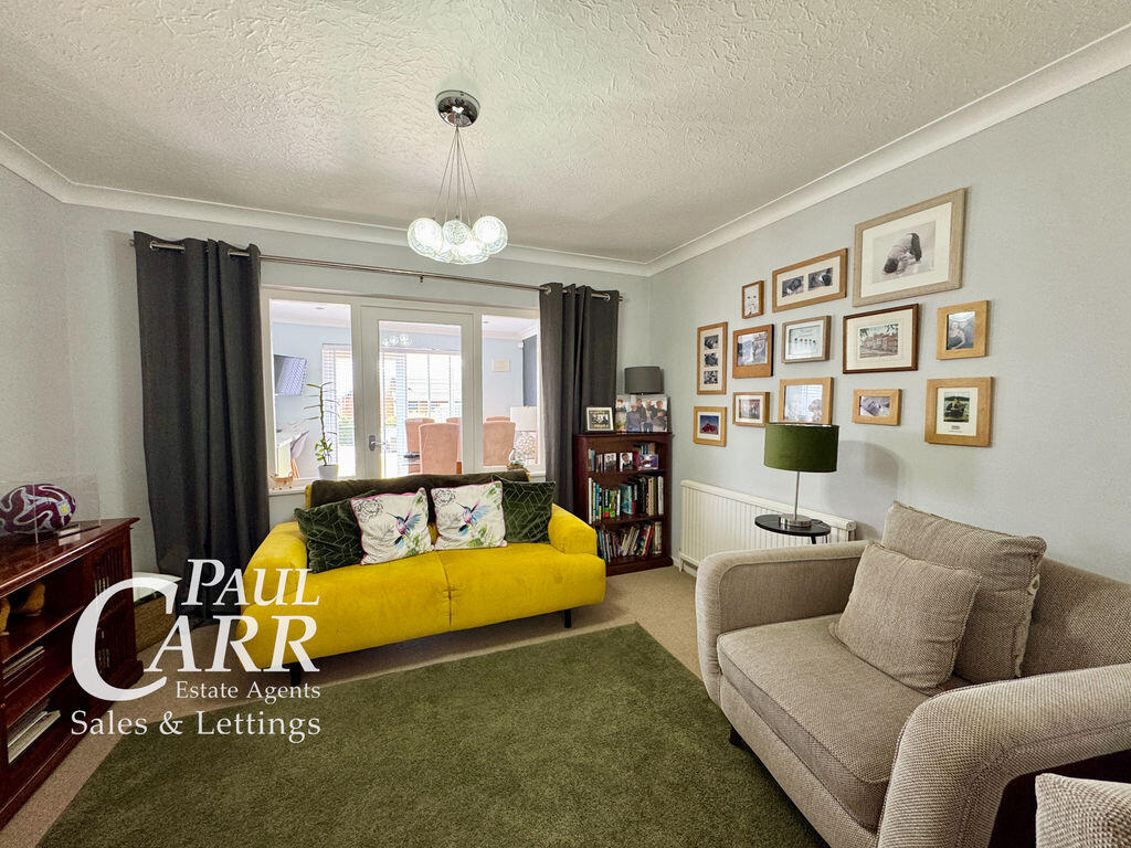 House in Birmingham, Sutton Coldfield - More