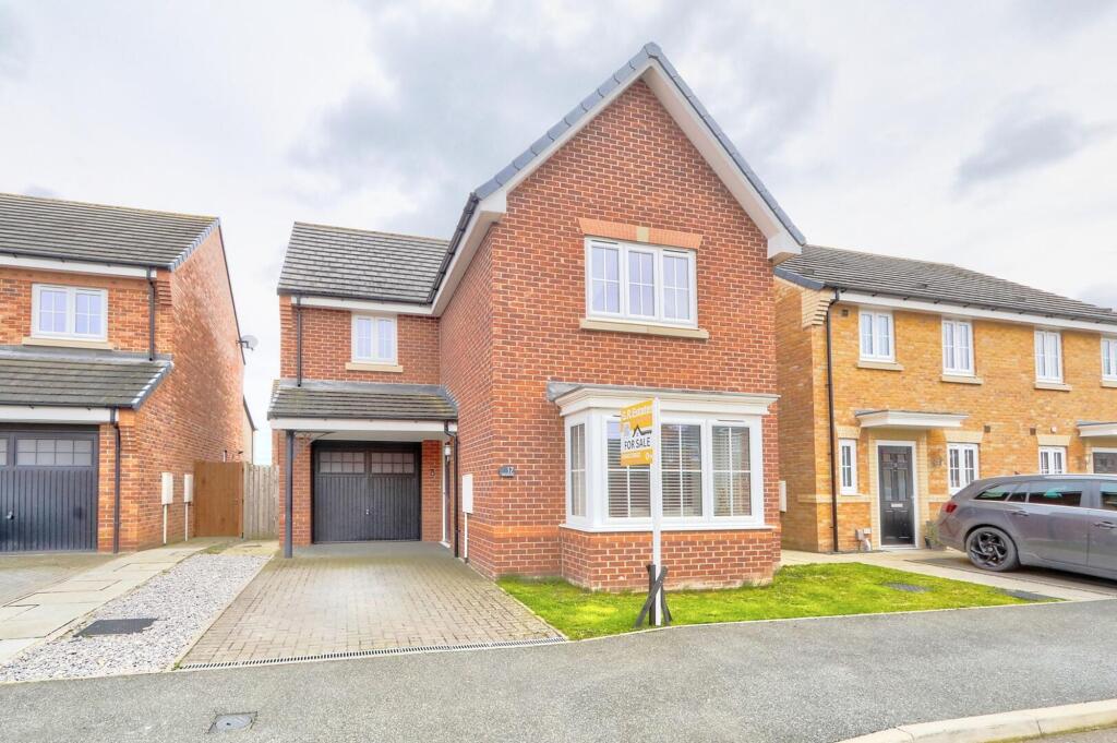 3-bed detached on Whitworth Drive, Middleton St. George, DL2, £270,000