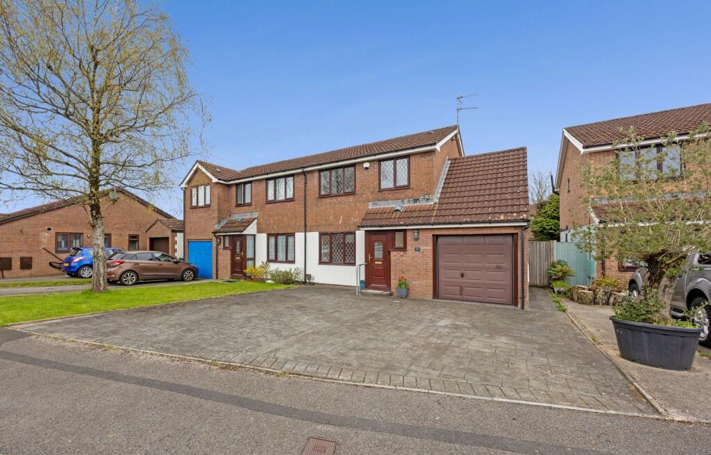 Main image of property: Ynysddu, Pontyclun, CF72