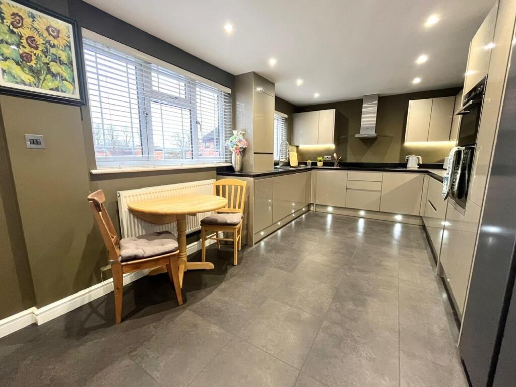 Braemar Close, Stevenage photo 3