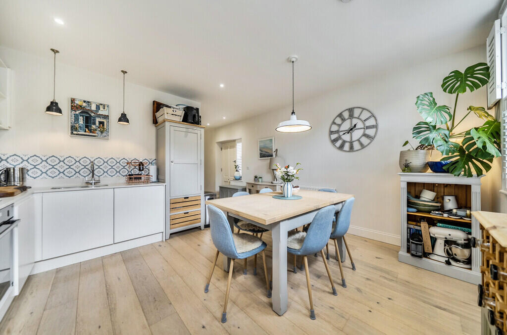 House in Hungerford, West Berkshire - View 3