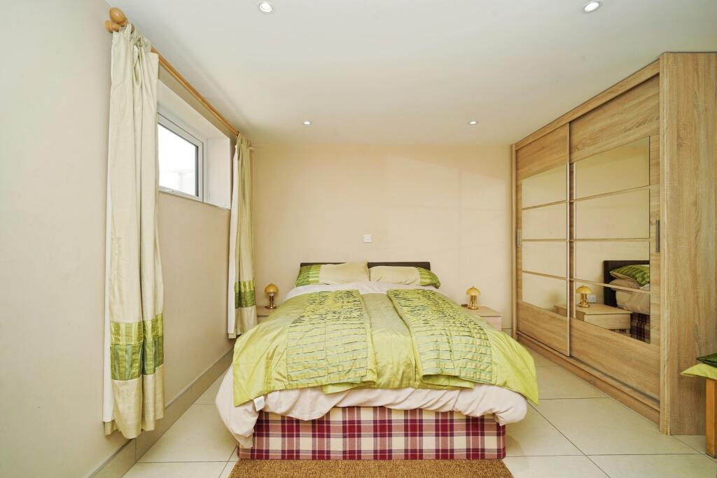 Firs Road, Over Hulton, BL5 photo 4