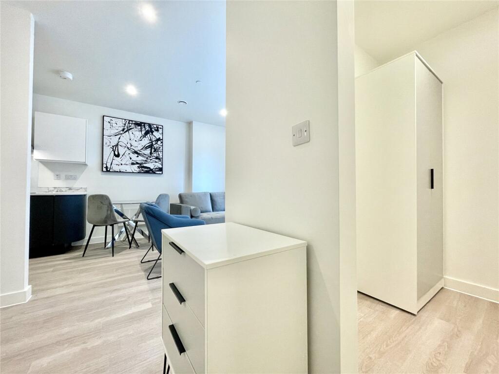 Apartment in Manchester - View 5