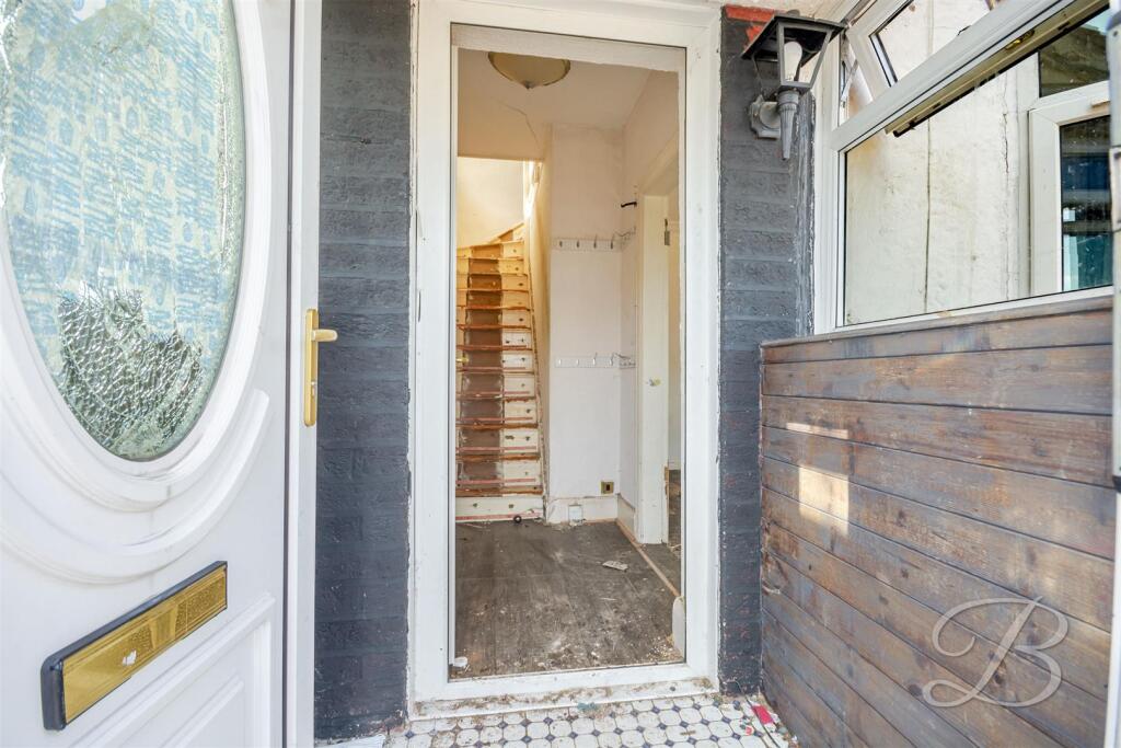 House in Mansfield, Forest Town - View 5