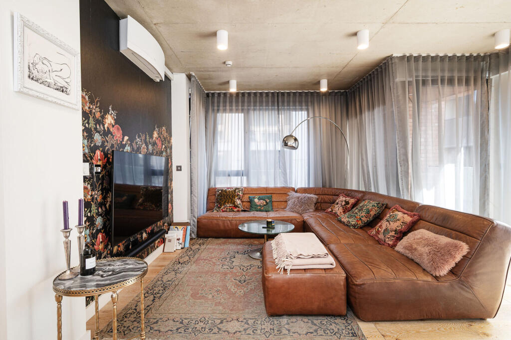 Apartment in London - View 3