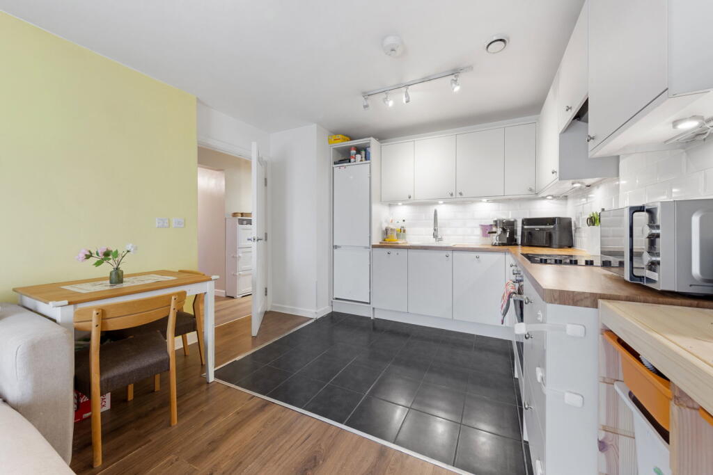 Apartment in London - View 4