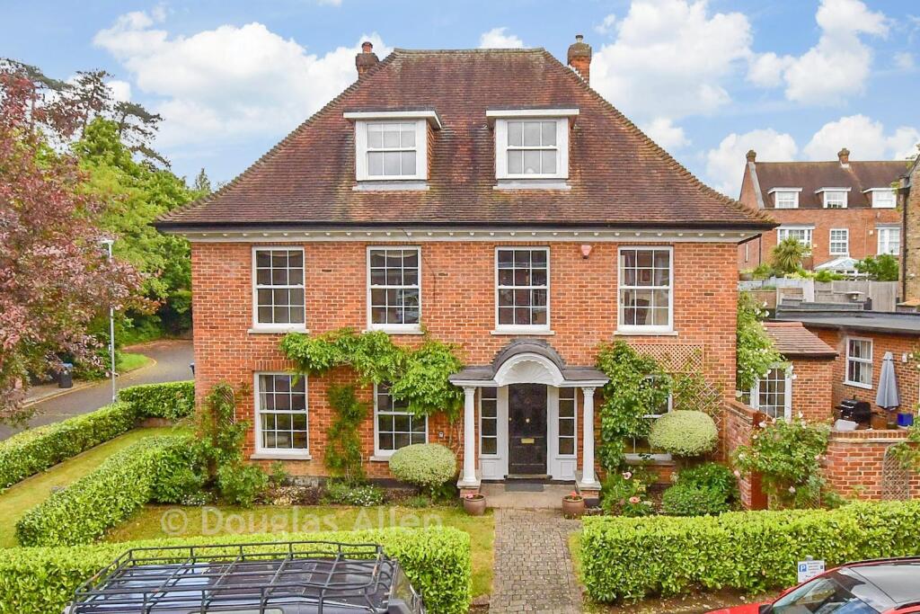 Main image of property: Theydon Grove, Epping, Essex