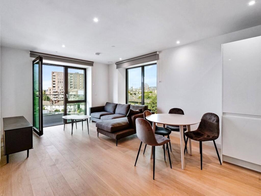 Main image of property: 30 Shipwright Street, London, E16