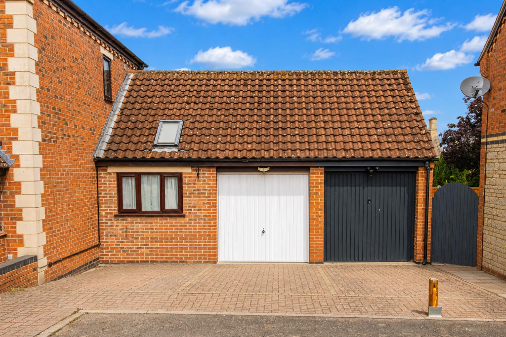 House in Cottingham, North Northamptonshire - View 2