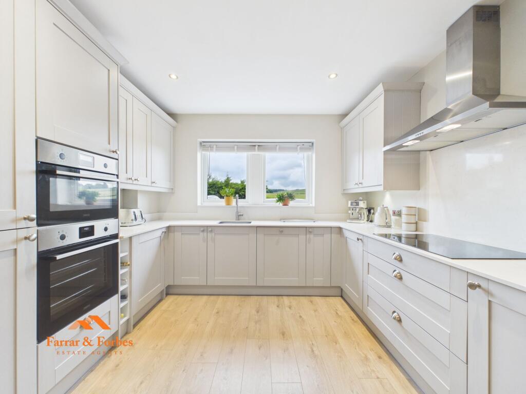 Emmott Court, Laneshawbridge, BB8 - View 2