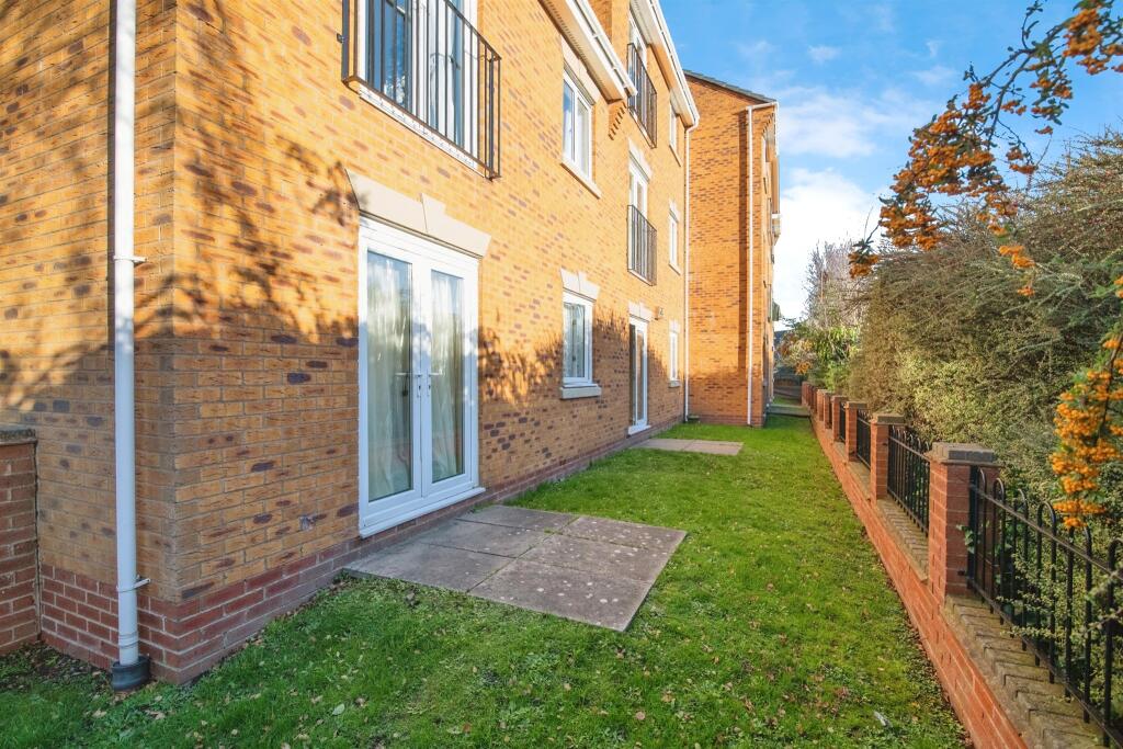 Rugeley Close, Tipton photo 2