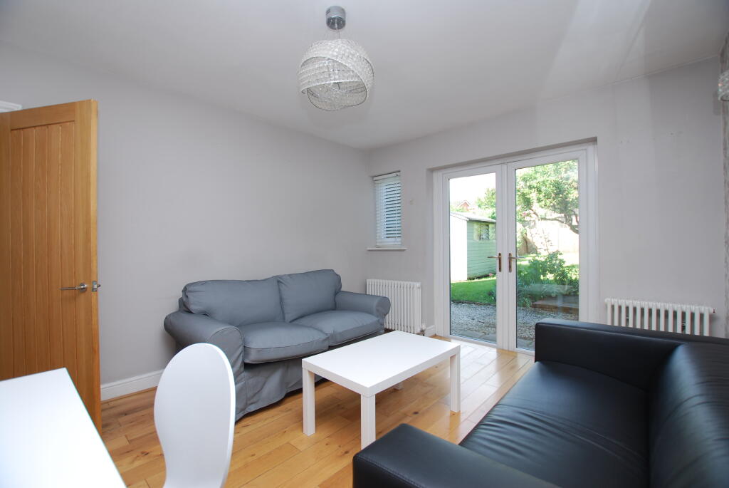 House in Guildford - View 4