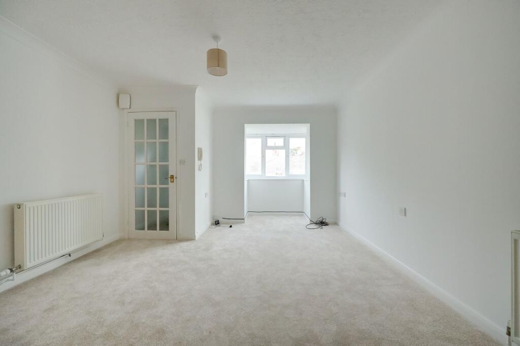 House in Redhill - View 2