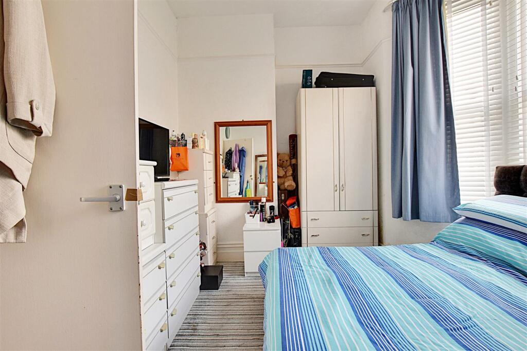 Apartment in Tonbridge - View 5