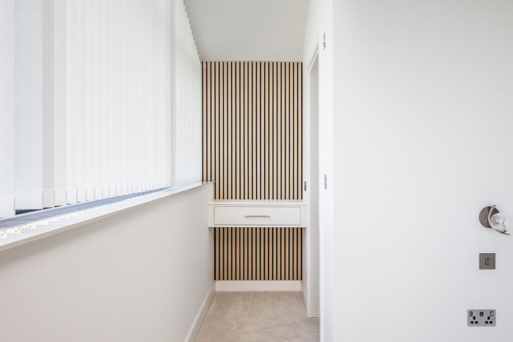 Additional image 16 of De Redvers Road, Poole, 