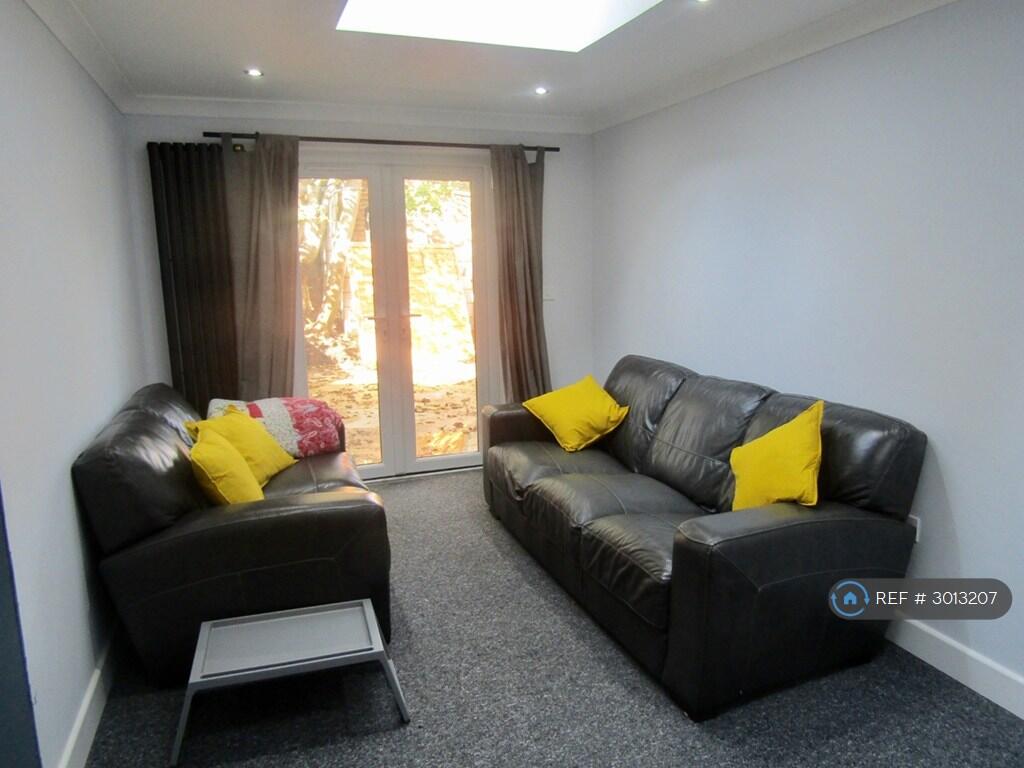 House in Reading - View 5