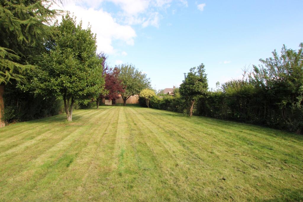 Gipsy Lane, Kettering, Northamptonshire, NN16 photo 3