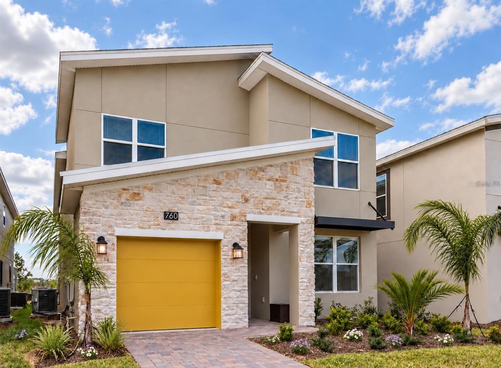 Main image of property: Florida, Polk County, Davenport