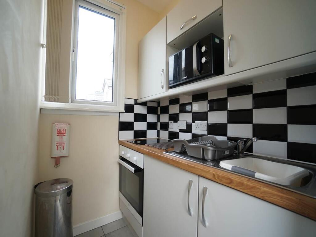 Apartment in Bangor, Gwynedd - View 2