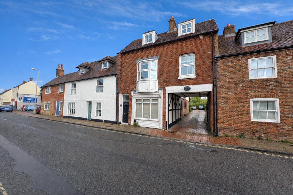 Main image of property: West Street, Havant, PO9