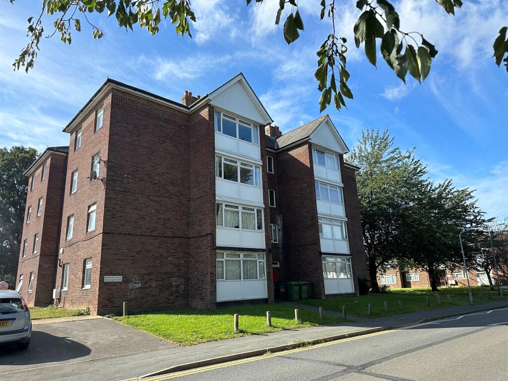 Main image of property: Meadgate Avenue, Great Baddow, Chelmsford