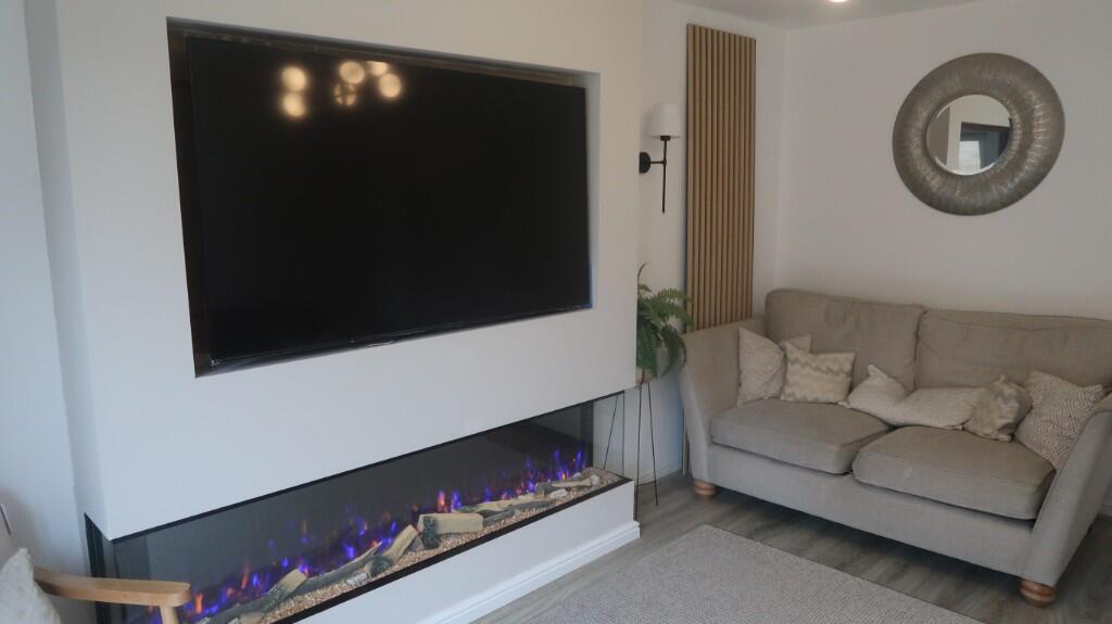 House in Newport - View 5