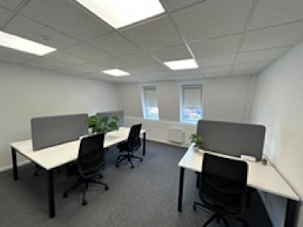 suite 3 furniture 1.jpg