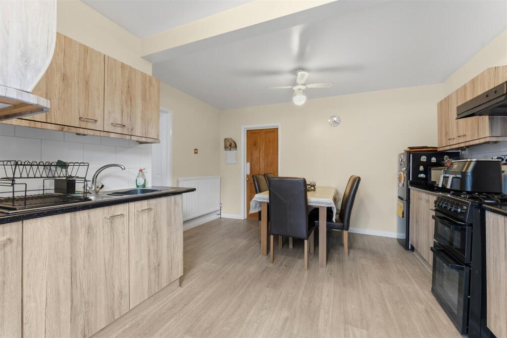 House in Northampton - View 5