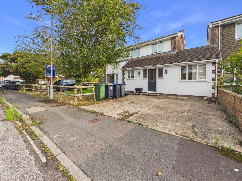 Main image of property: Wyvern Avenue, Calne