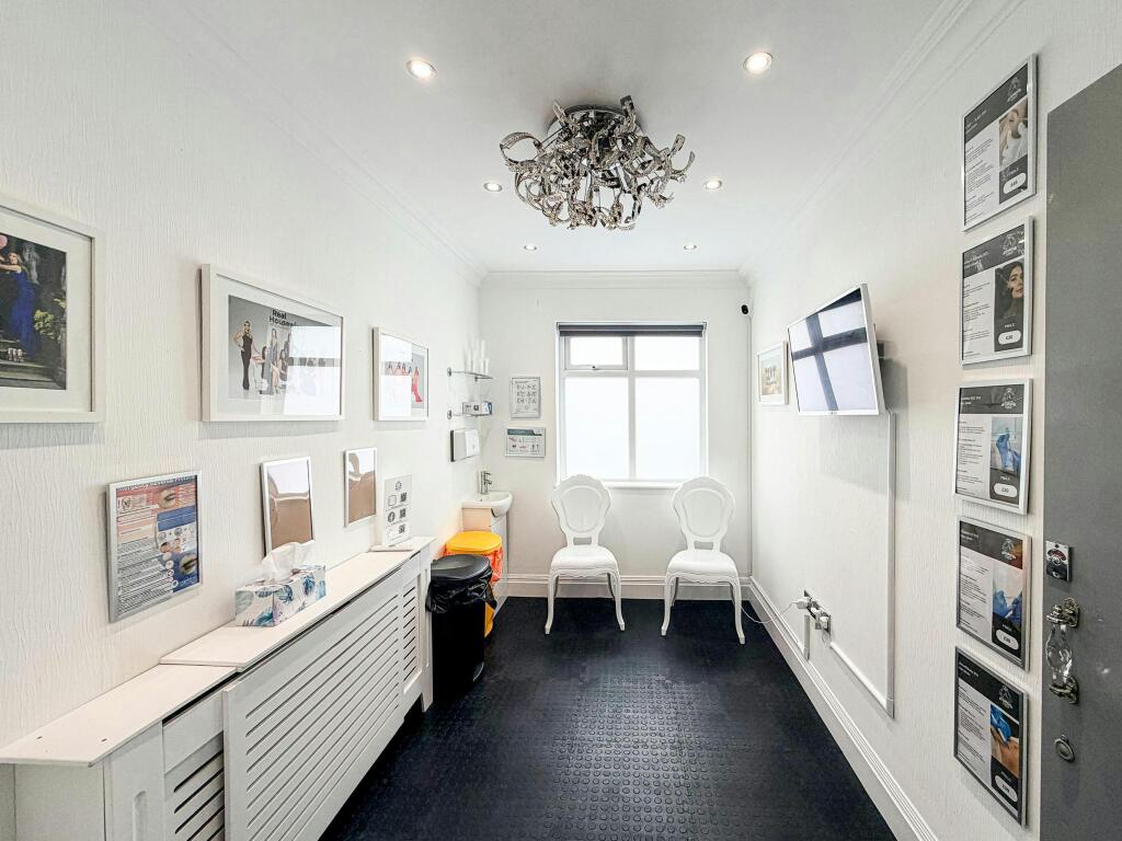 307 Hale Road_unit to let-3.jpg