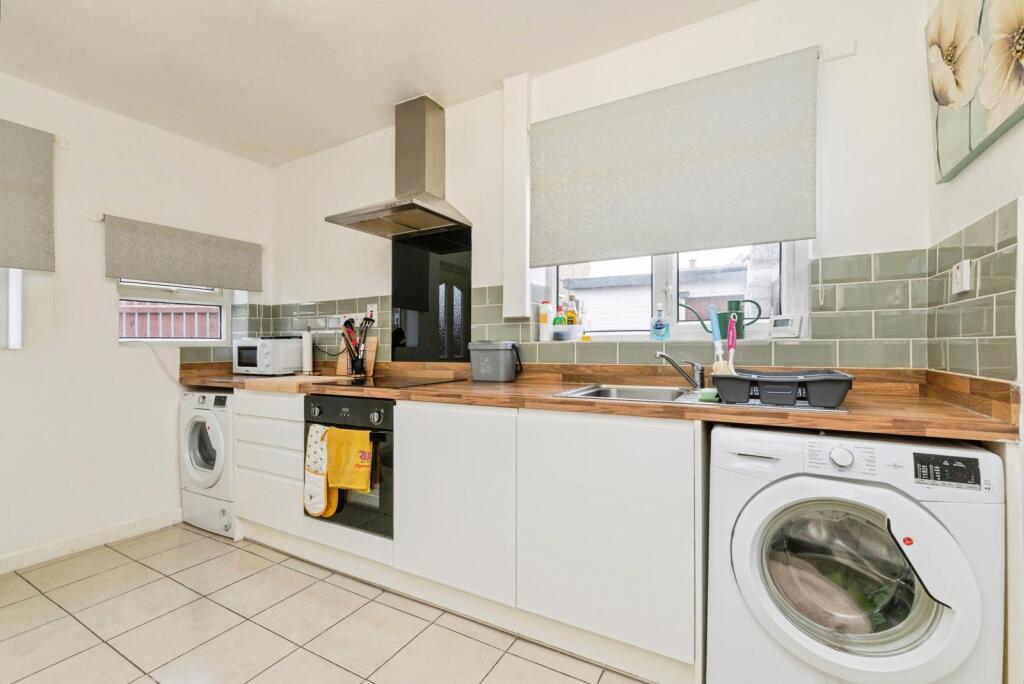 House in Darlington - More