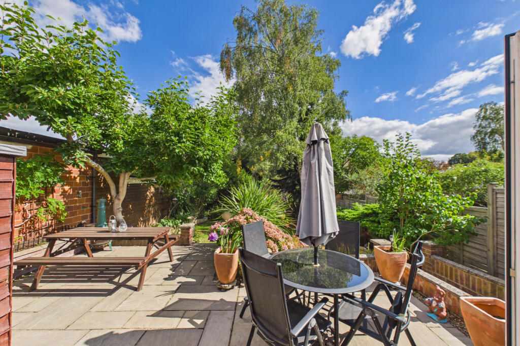 House in Hemel Hempstead - More
