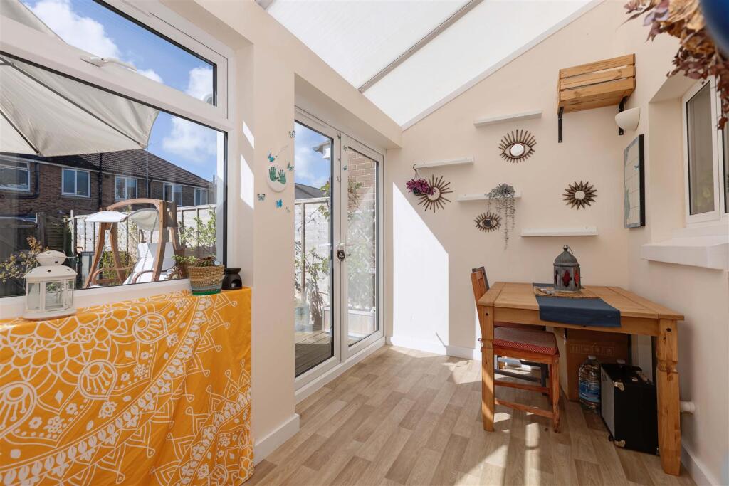 St. Elmo Road, Worthing photo 5