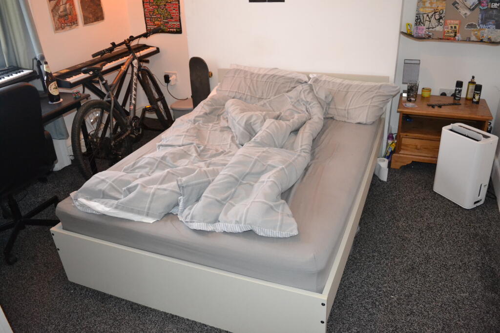 4 bedroom terraced house for rent