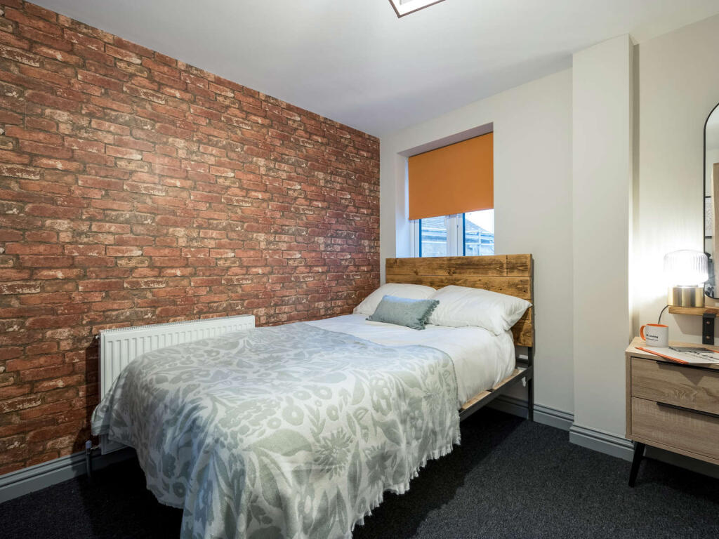 Main image of property: Warwick Road