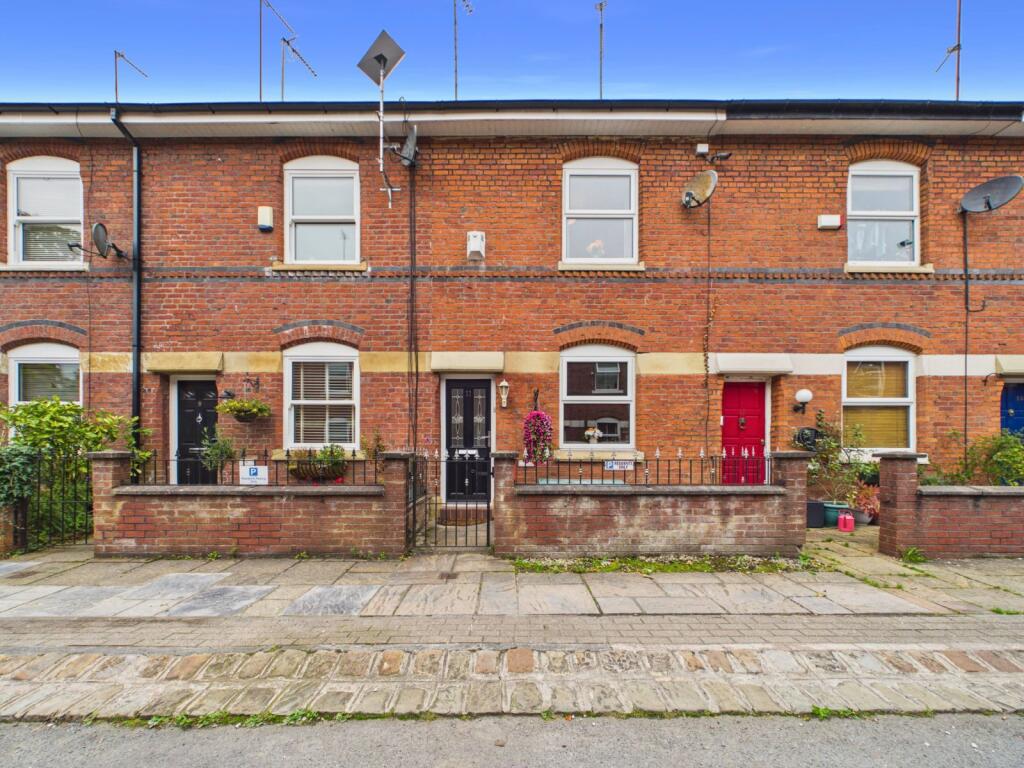 Main image of property: Dingle Terrace, Ashton-under-Lyne, Greater Manchester, OL6