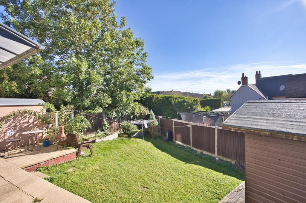Calgary Crescent, Folkestone, Kent, CT19 photo 2