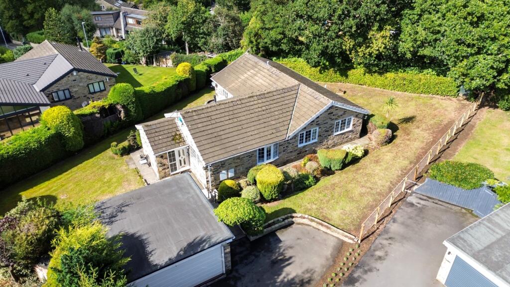 Main image of property: Hermitage Park, Fenay Bridge, Huddersfield, West Yorkshire, HD8