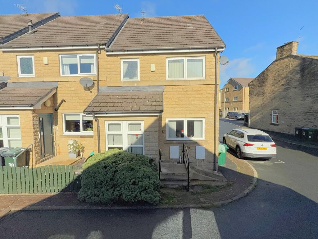 3-bed terraced on Tunwell Lane Cottages, Eccleshill, Bradford, BD2, £220,000