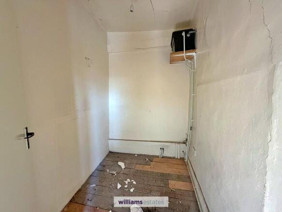 Flat To be Converted (En-suite)