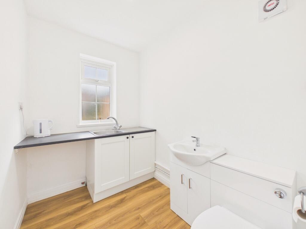 House in Elloughton - More