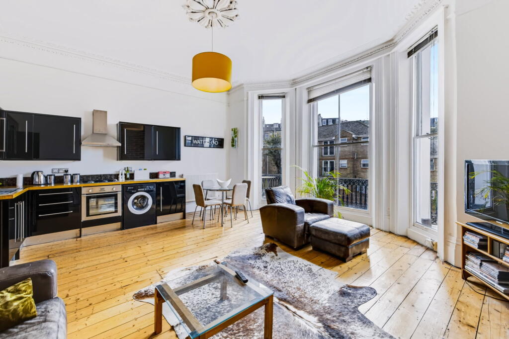 Apartment in Brighton - View 4