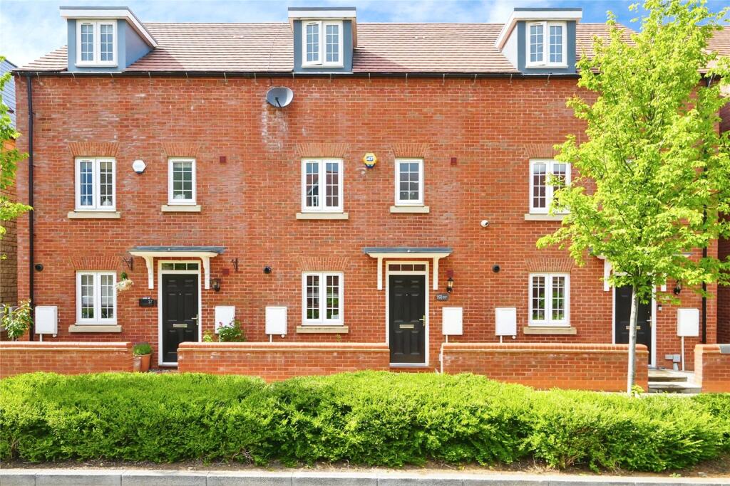 Main image of property: Heaton Road, BICESTER, Oxfordshire, OX26