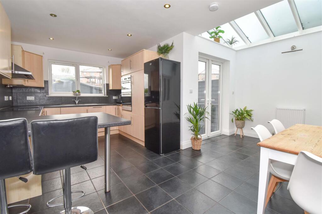 Carleton Road, Penrith - More