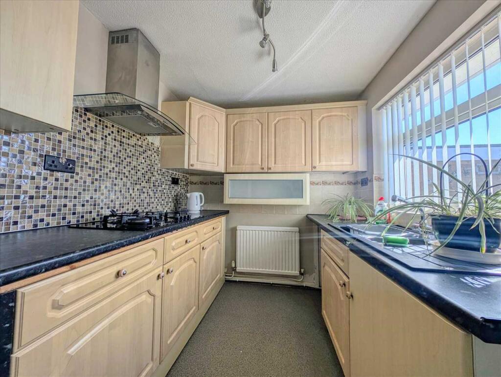 House in Brightlingsea - More