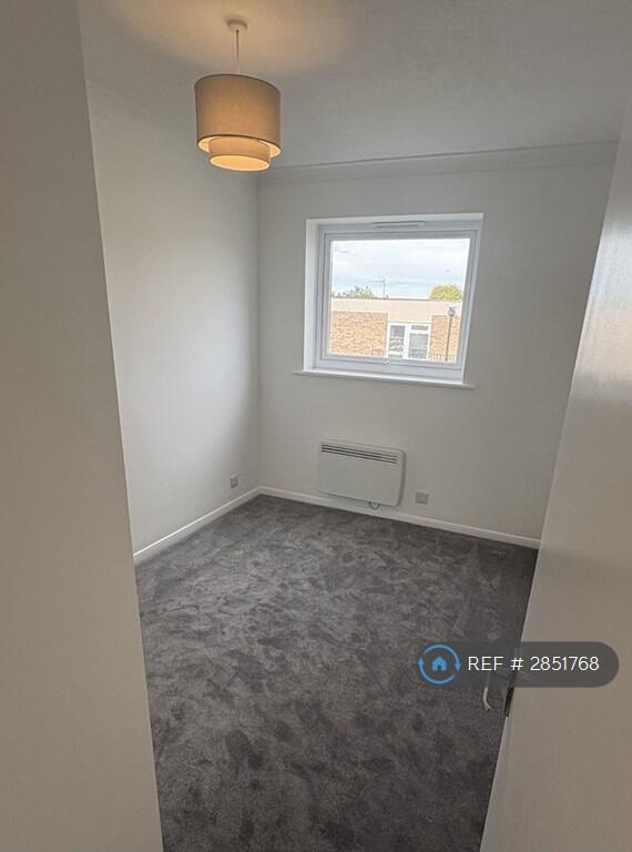 Apartment in Guildford - View 4