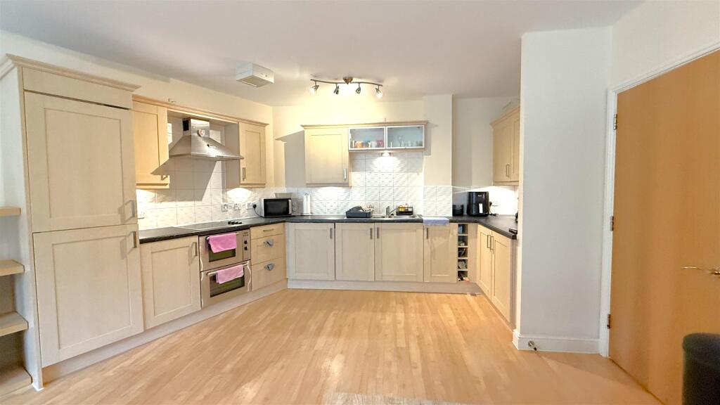 Additional image 4 of Middlepark Drive, Northfield, Birmingham