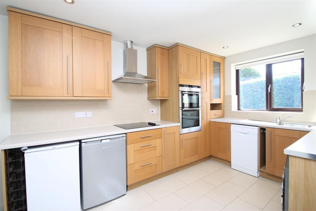 Oakwood Road, Wetherby - View 3